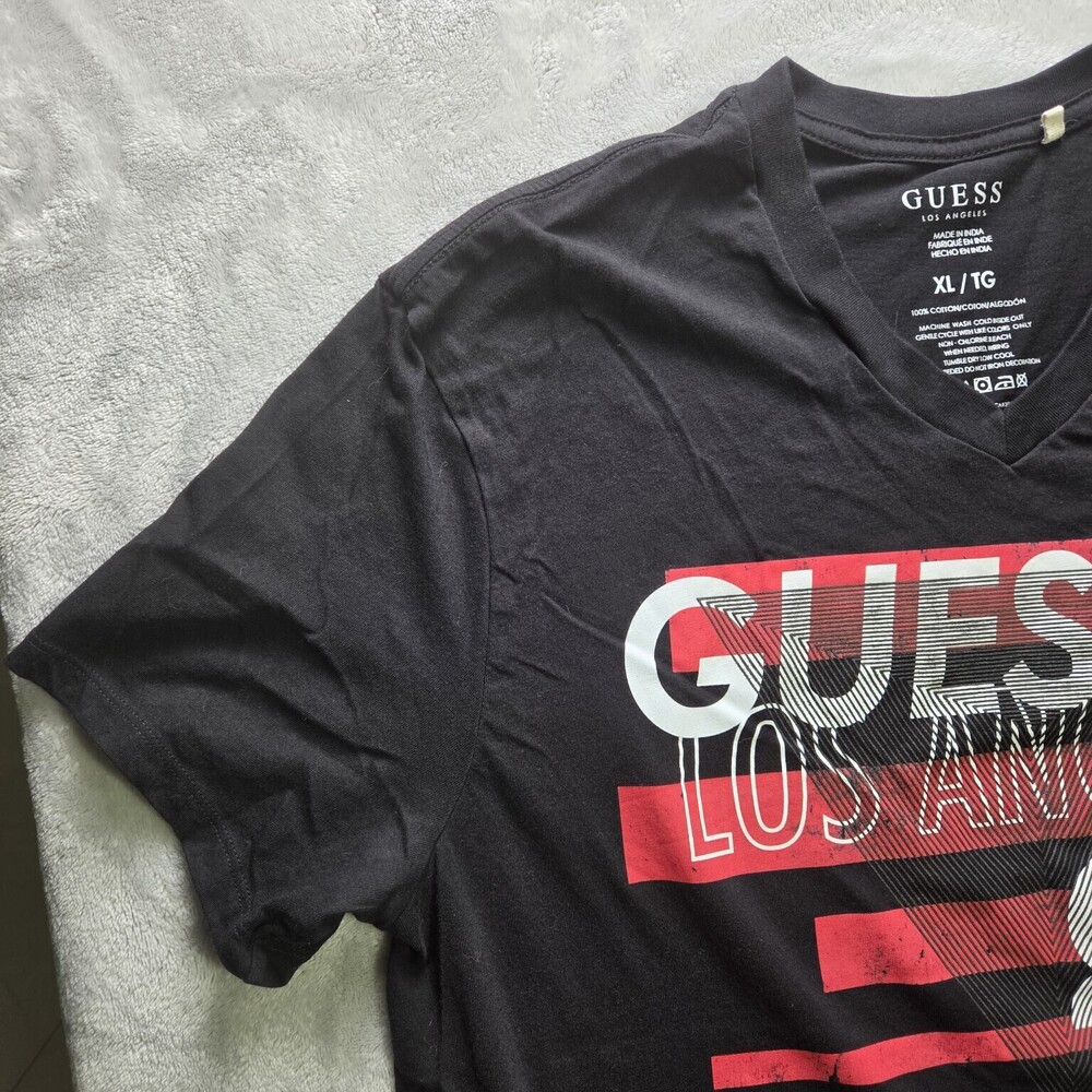 GUESS Men's Black Los Angeles 81 Graphic V-Neck T-Shirt XL - Picture 6 of 7